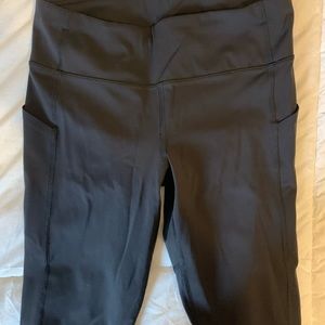 Black Lululemon Cropped Leggings